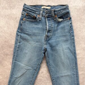 Levi's High Rise Blue Jeans